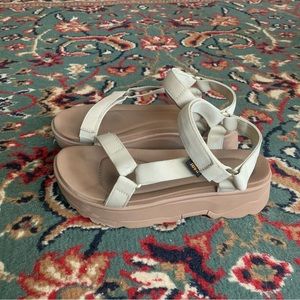 Teva Jadito Universal Platform Sandal | Tan | Size 10